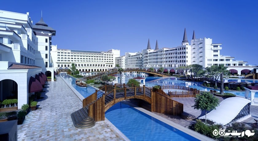 نمای کلی هتل مردان پالاس